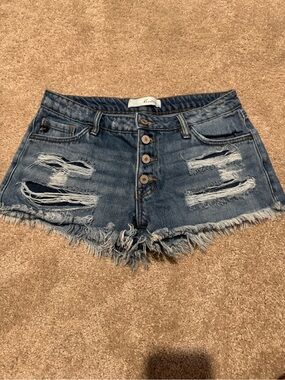 KanCan Medium Blue Distressed Frayed Hem Jean Shorts SIZE 3 (25)